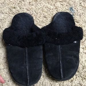 Black bear paw slippers